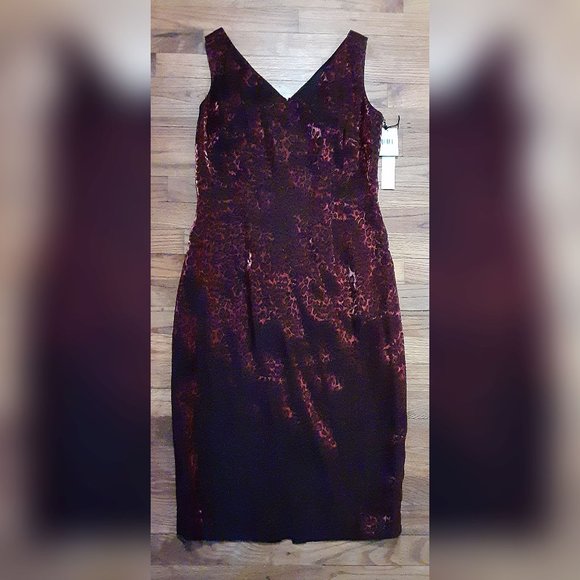 Maggy London Dresses & Skirts - Maggy London Iridescent Animal-Like Print Sleeveless Dress NWT